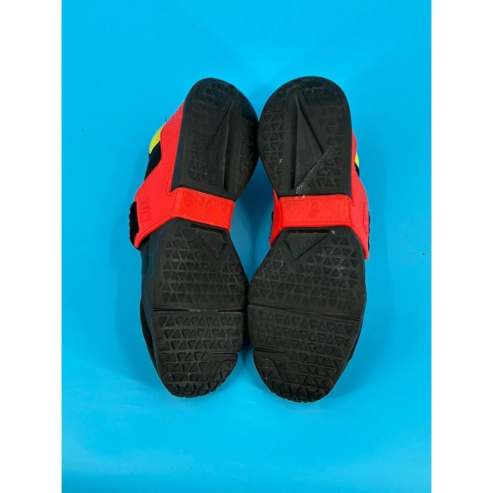 Nike Huarache Extreme 6.5Y Black Red Yellow Slip On AQ7936-001